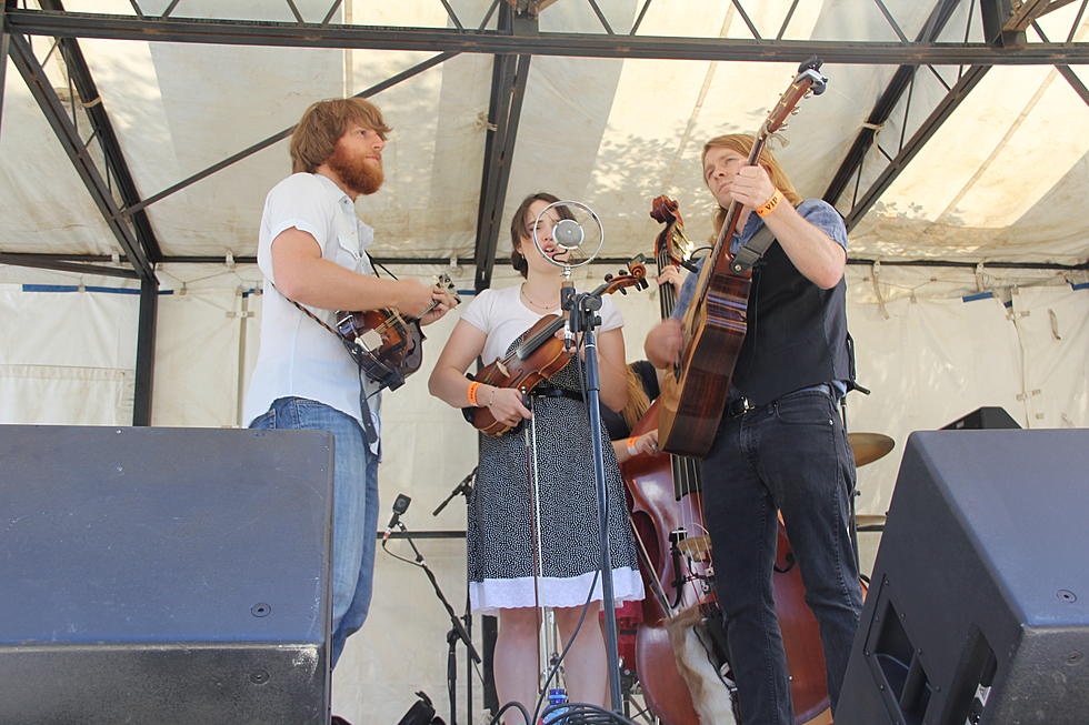 The Barefoot Movement Bring Fresh Old Time Sounds To Beartrap Meadow [VIDEO]