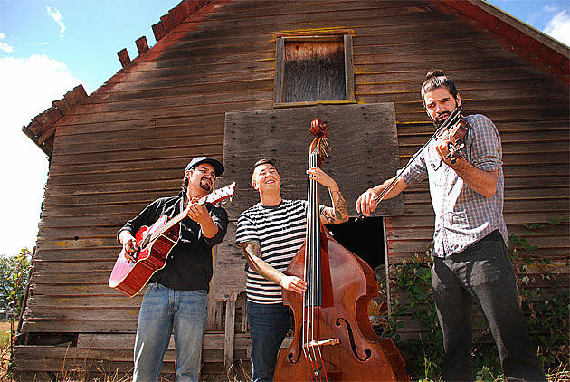 Scratchdog String Band: From Crooning to Foot-Stomping