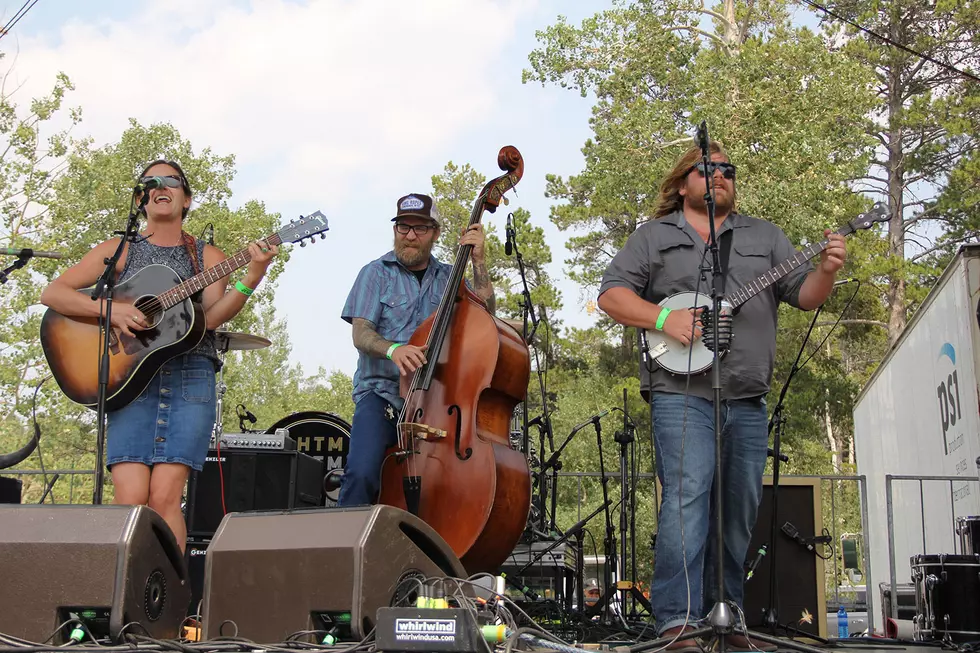 Laney Lou and the Bird Dogs Rustle Up Some Country [PHOTOS,VIDEO]