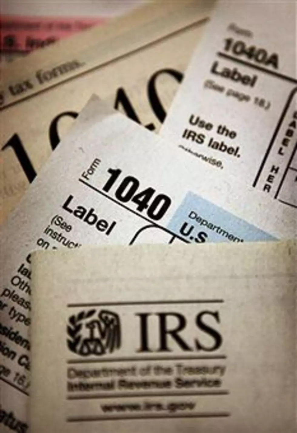 IRS Agent Cheated On Taxes
