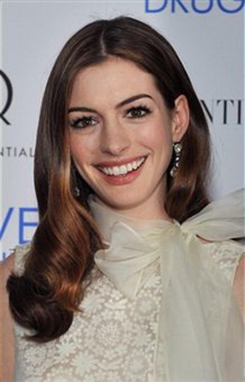 Hathaway To Play “Catwoman”