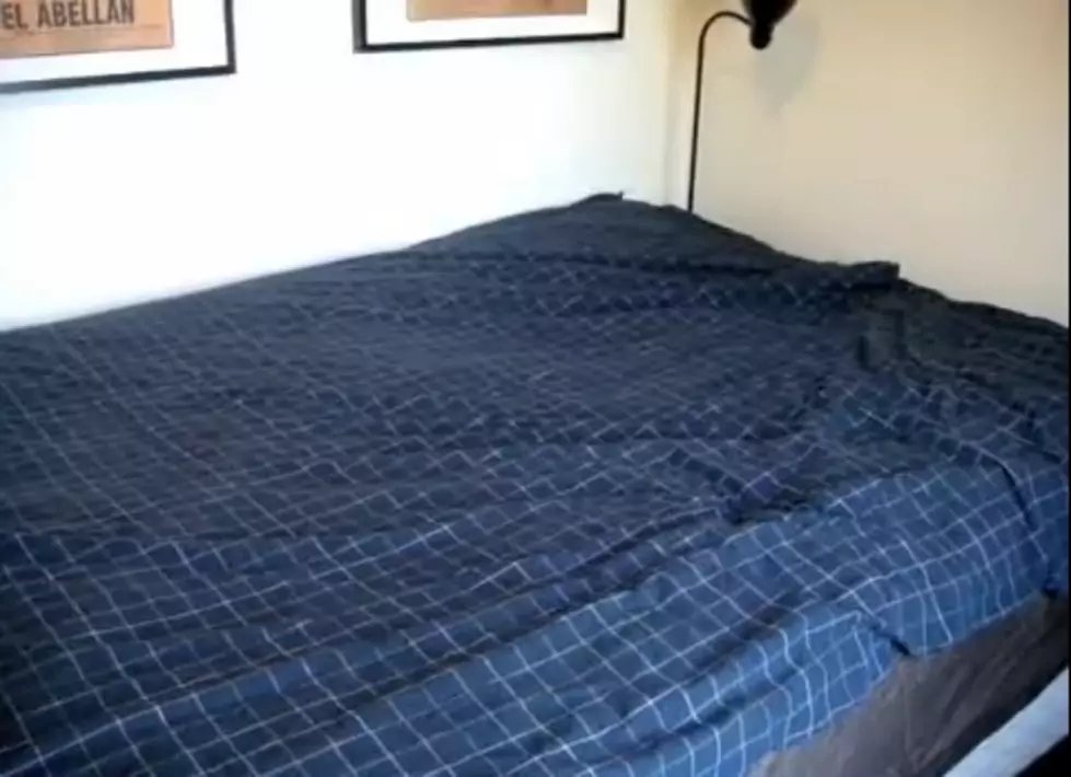If You’ve Ever Made A Bed, Watch This And You’ll Be Much Faster At It [VIDEO]