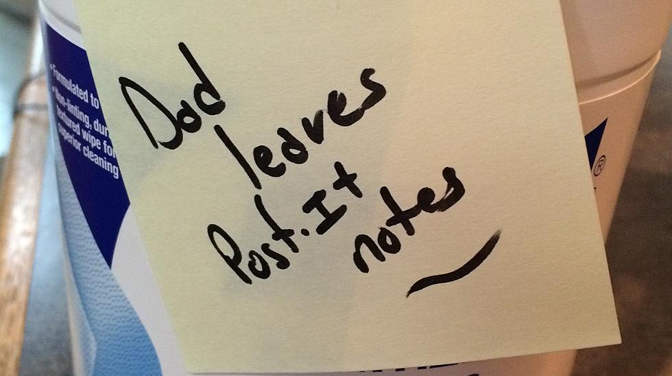 Stay-At-Home Dad Leaves Post-It Notes For Mom