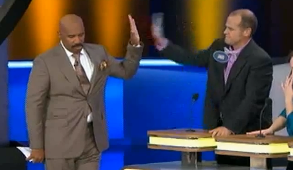 You Will Never Believe This Answer On ‘Family Feud’…AND IT WAS ON THE BOARD! [VIDEO]