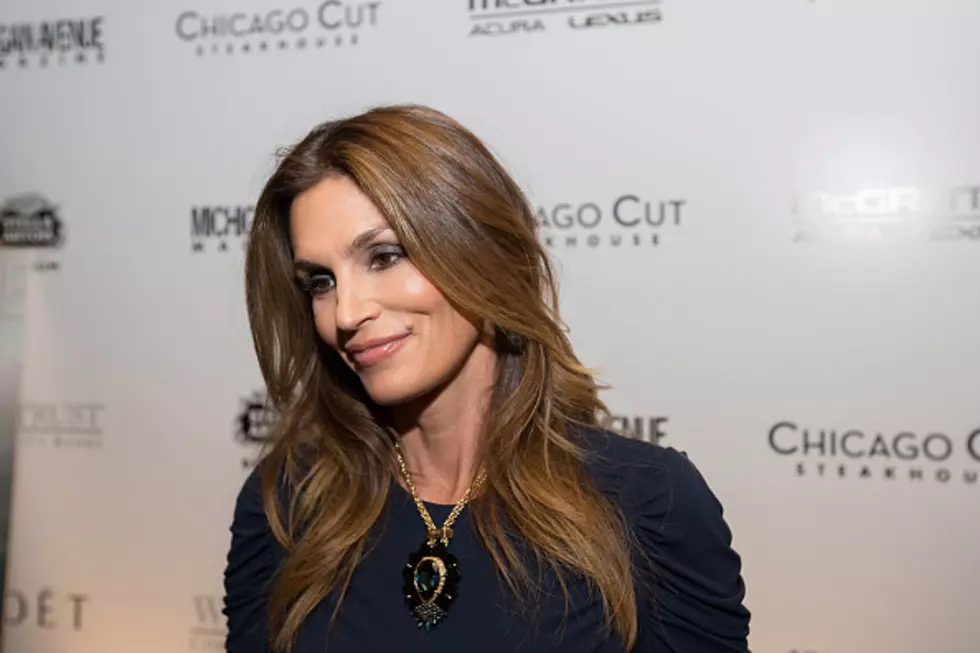 Untouched Cindy Crawford Photo leaked, How She REALLY Looks [PHOTO]