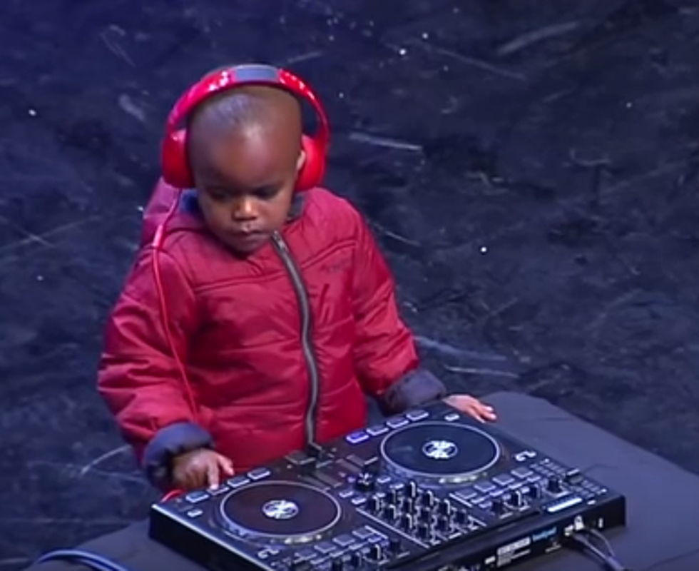 Tiny DJ Rocks The House!
