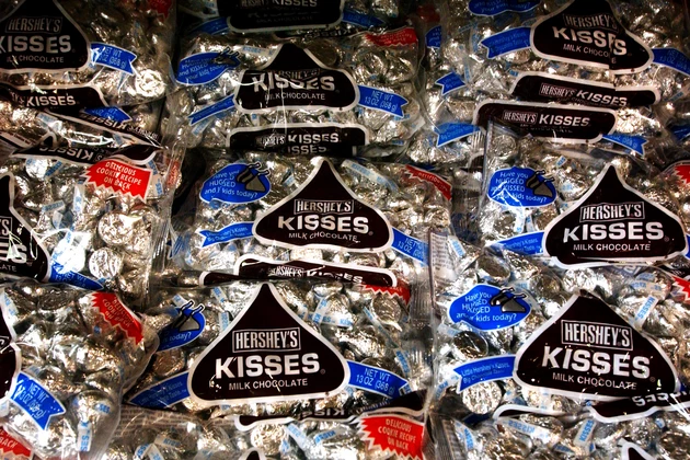 Hershey Will Make Carrot Cake Kisses Available In Time For Easter!