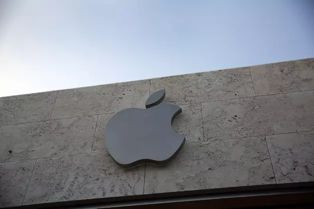 Florida Man Claims Apple Stole His Designs, Sues For $10 Billion
