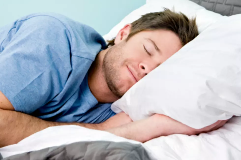 Here&#8217;s Why You Should Sleep On Your Left Side