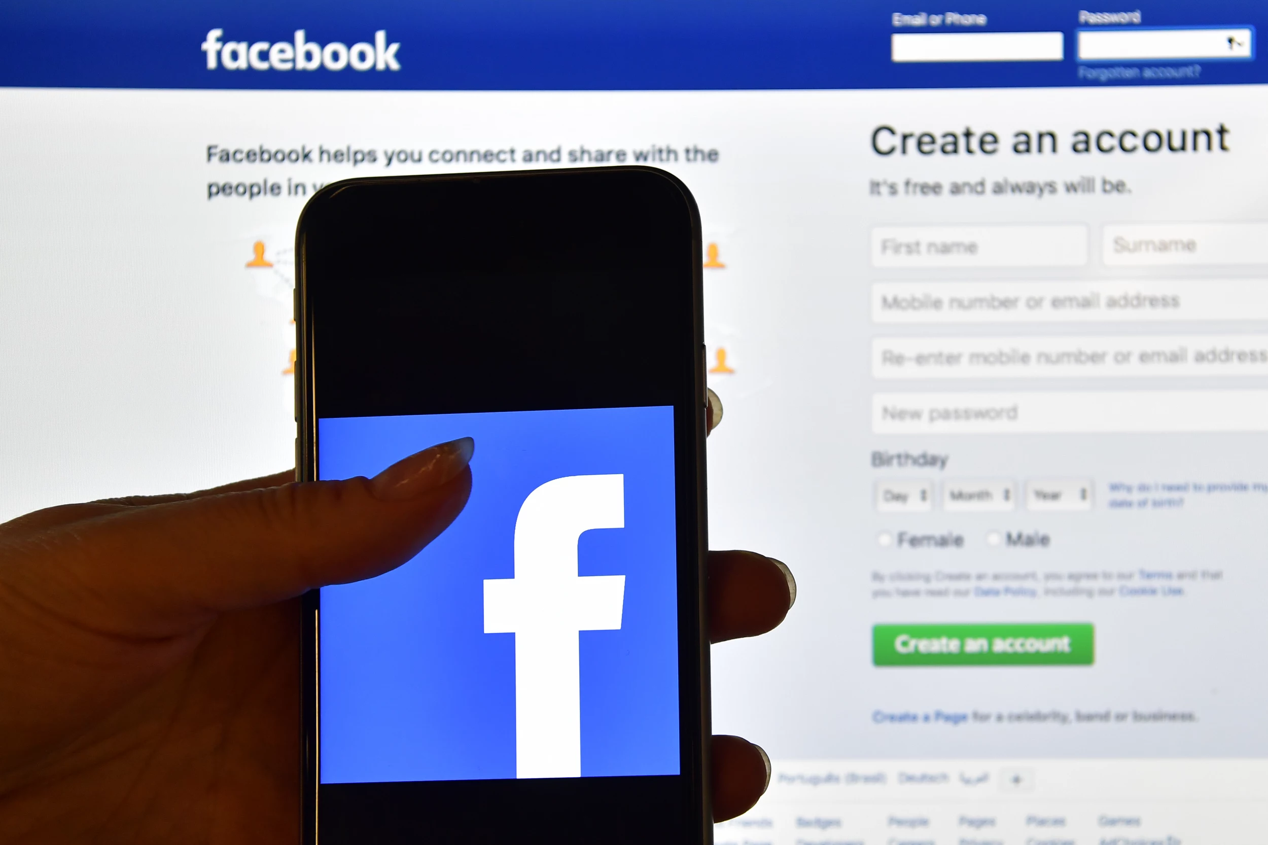 ‘Cleaning Up’ Your Facebook Friends List? Unfriend These People