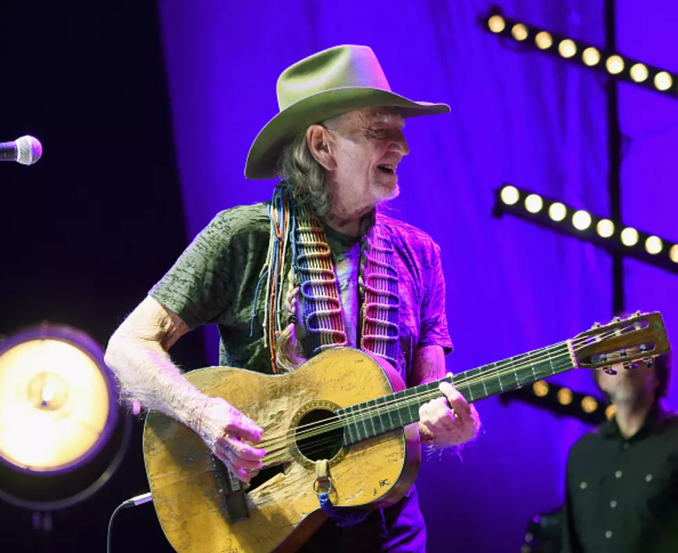 Willie Nelson Shows Us What Snoop Dog Gave Him For Christmas [Picture]