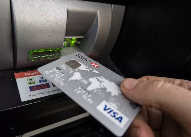 Here&#8217;s How to Spot A Card Skimmer [Video]