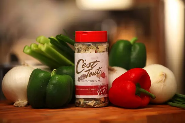 CJ Uses New Cajun Seasoning For The First Time [VIDEO]