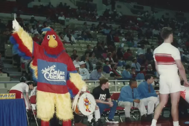 The Fabulous Cajun Chicken: Lafayette Before The Internet [Video]