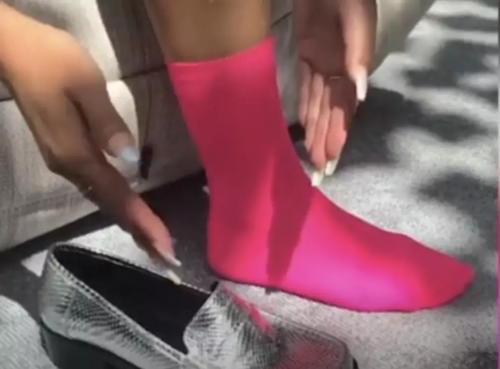 Turn Regular Tube Socks Into No-Show Socks, Save Money [VIDEO]