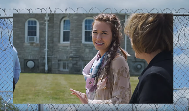 Lauren Daigle Visits Women&#8217;s Prison [Video]