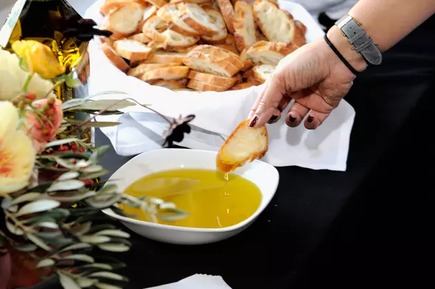 New Olive Oil Tasting Bar Opens in Lafayette