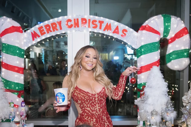 Mariah Carey Hits #1 After 25 Year Wait [Video]