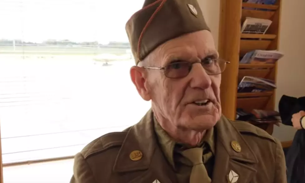 91-Year-Old Military Veteran Does One Arm Pushups [Video]