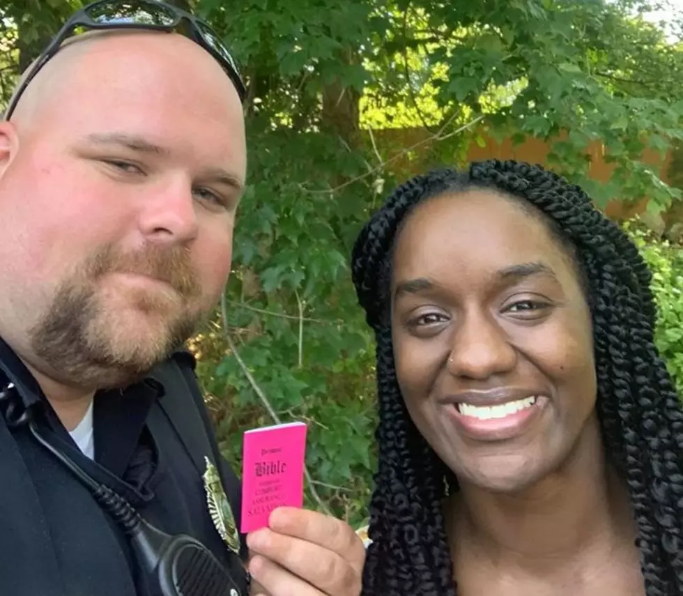 Woman Gives Cop a Bible and They Become Friends