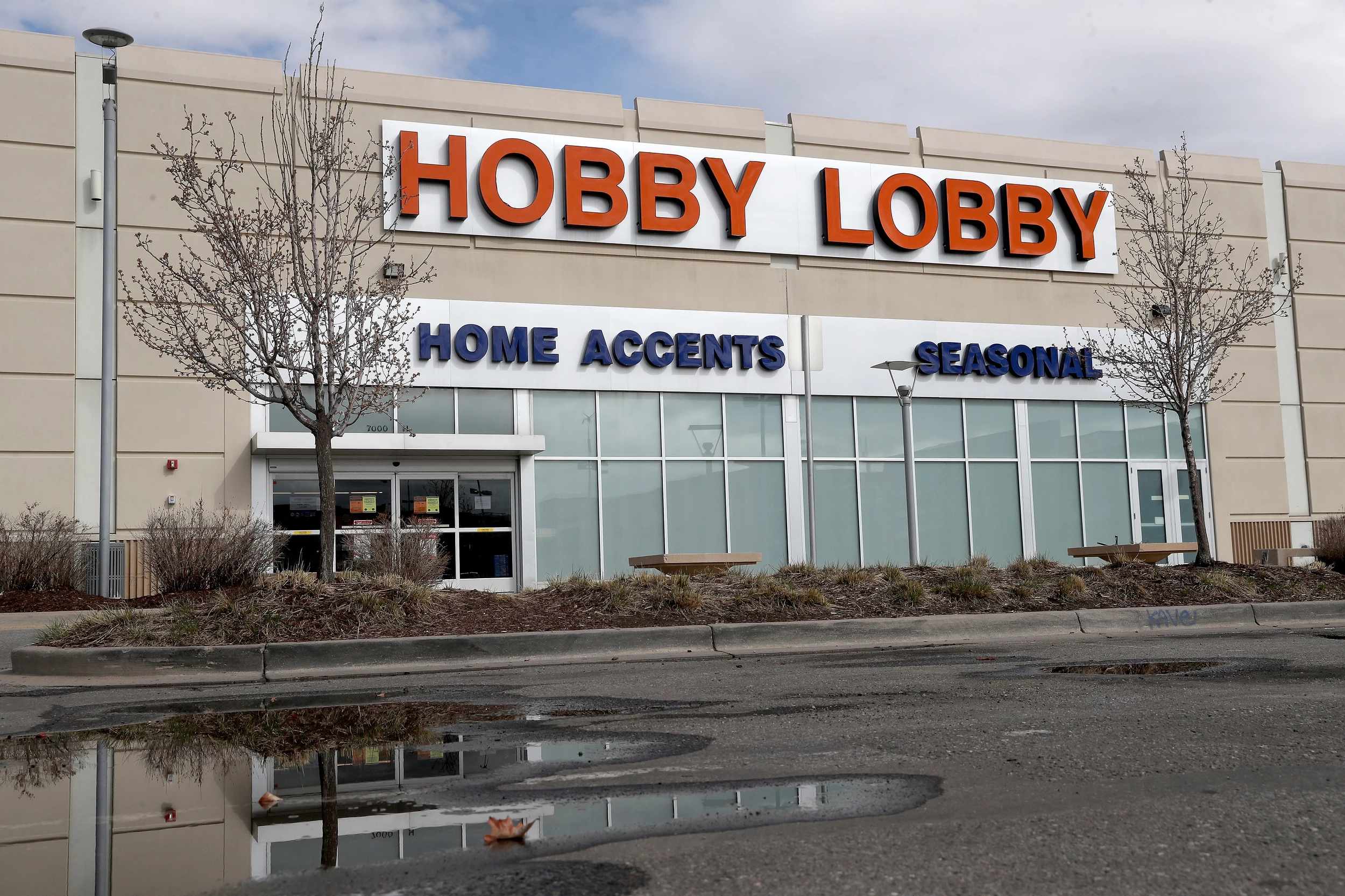 how to down load hobby lobby app to lg phone