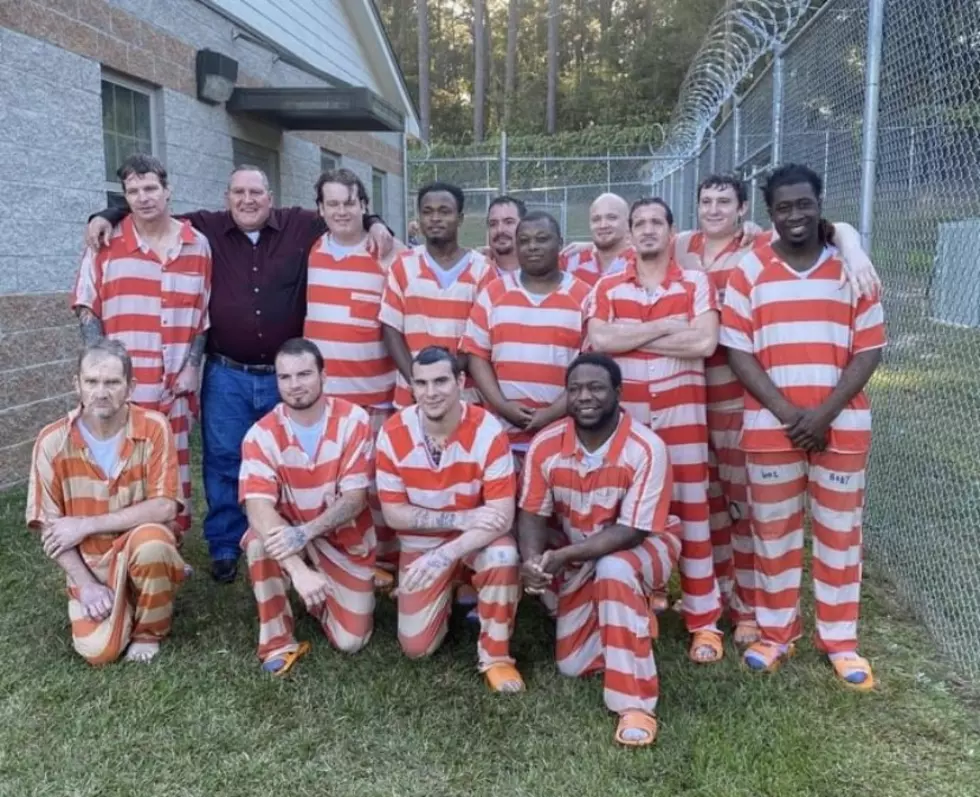 17 Inmates at Mississippi Jail Get Baptized