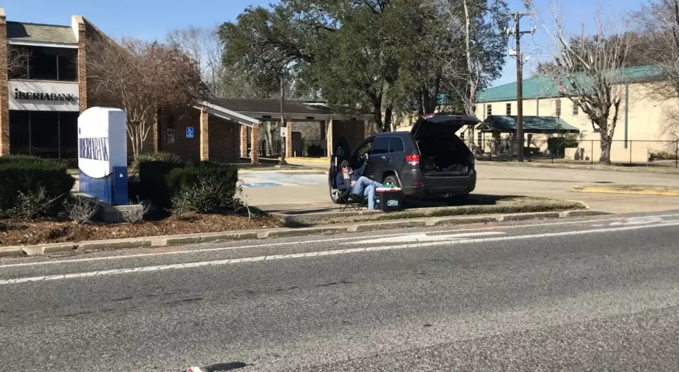 Solo Along Parade Route: &#8216;Mardi Gras is My Christmas&#8217;