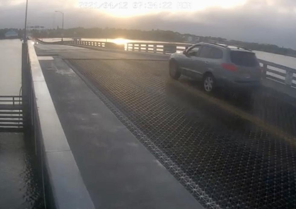 [WATCH] Driver of SUV Plows Through Two Traffic Arms to Jump Drawbridge