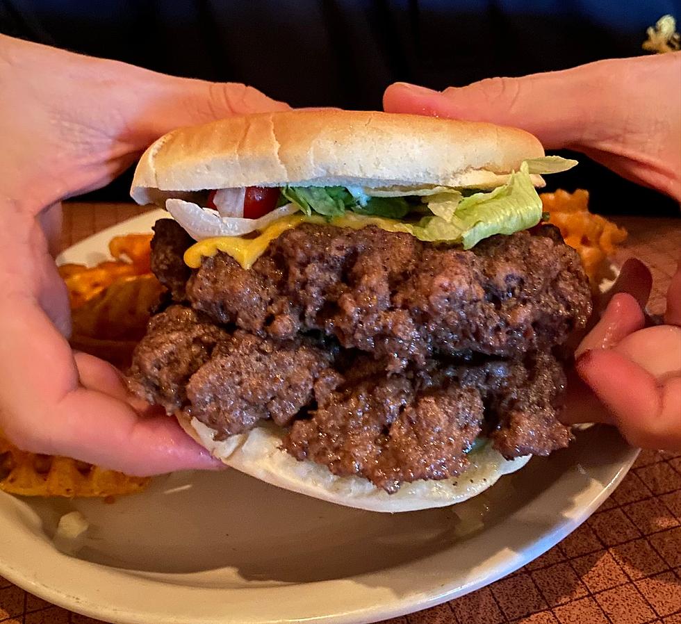 Could Lafayette’s Best Burger be at a Johnston St. Pizza Joint