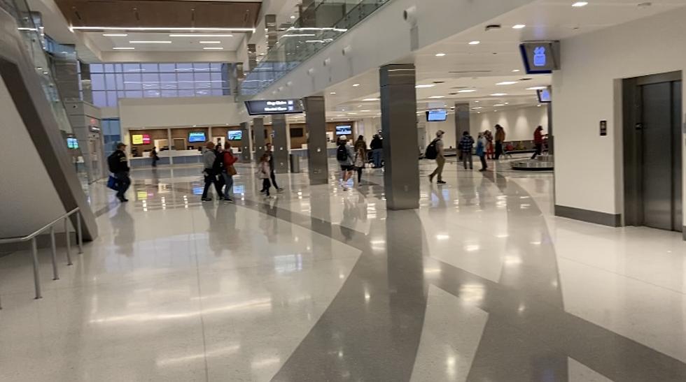 First Live Video of Lafayette Airport from Plane to Baggage Claim [See Everything for the First Time]