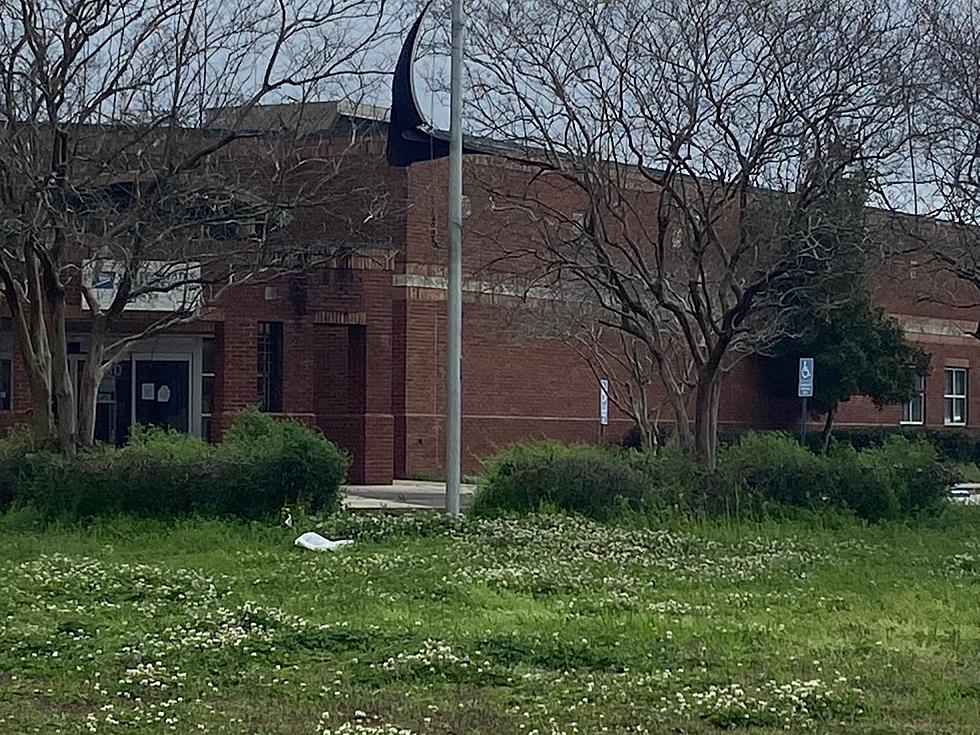 This Lafayette Post Office Location is Atrocious—and Quite Frankly, We Deserve Better