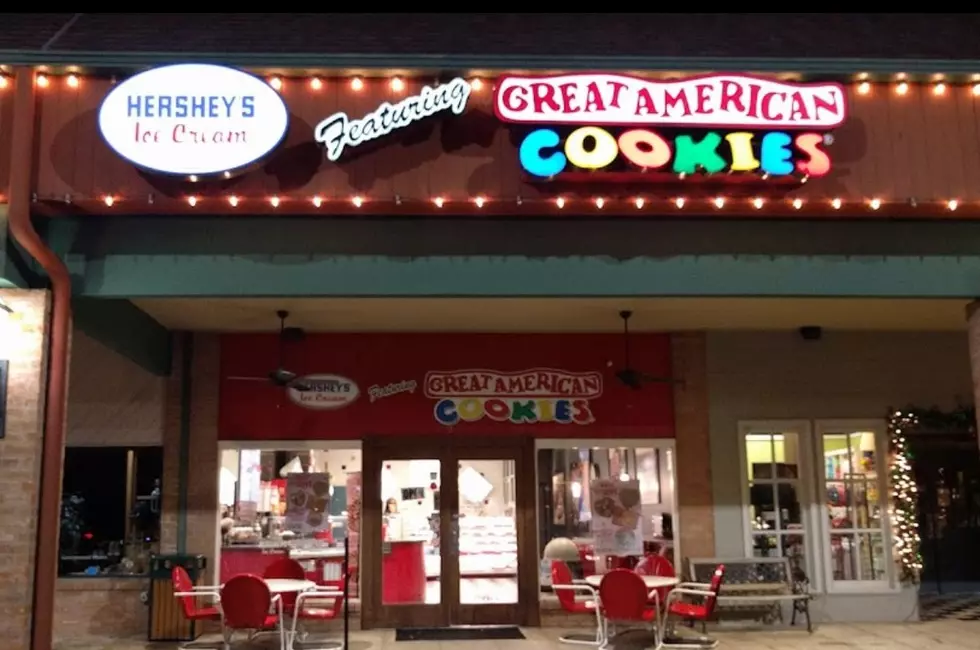Hershey’s & Great American Cookie Co Reopening Today
