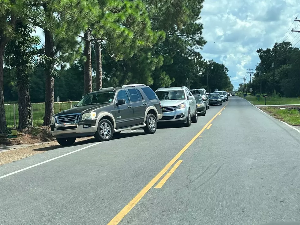 Picking Up Kids From School Blocking Traffic—People Aren’t Happy