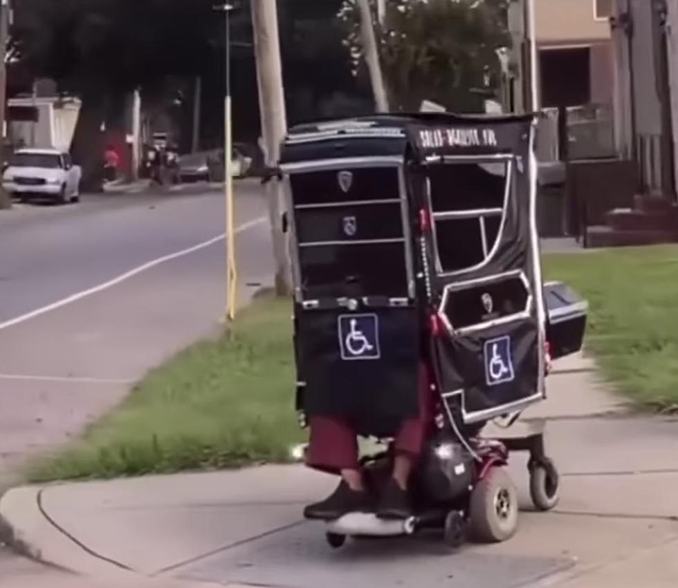 Custom Design Wheelchair Turns Heads in New Orleans [VIDEO]