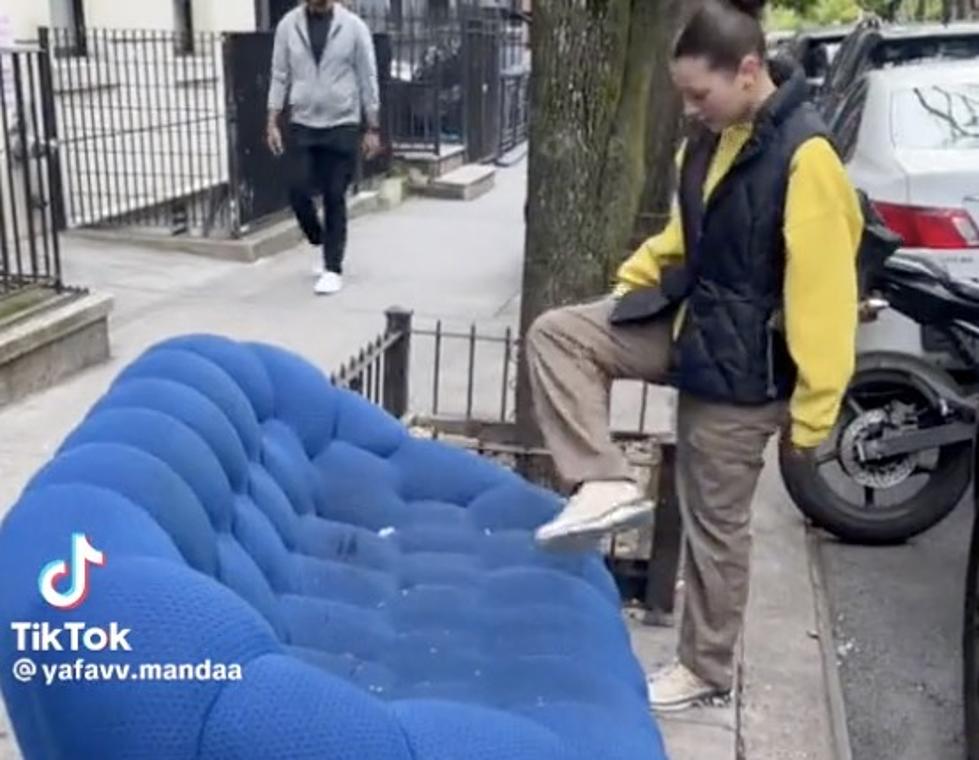 Blue Couch on New York Sidewalk Goes Viral After Someone &#8216;Finds It&#8217; [VIDEO]