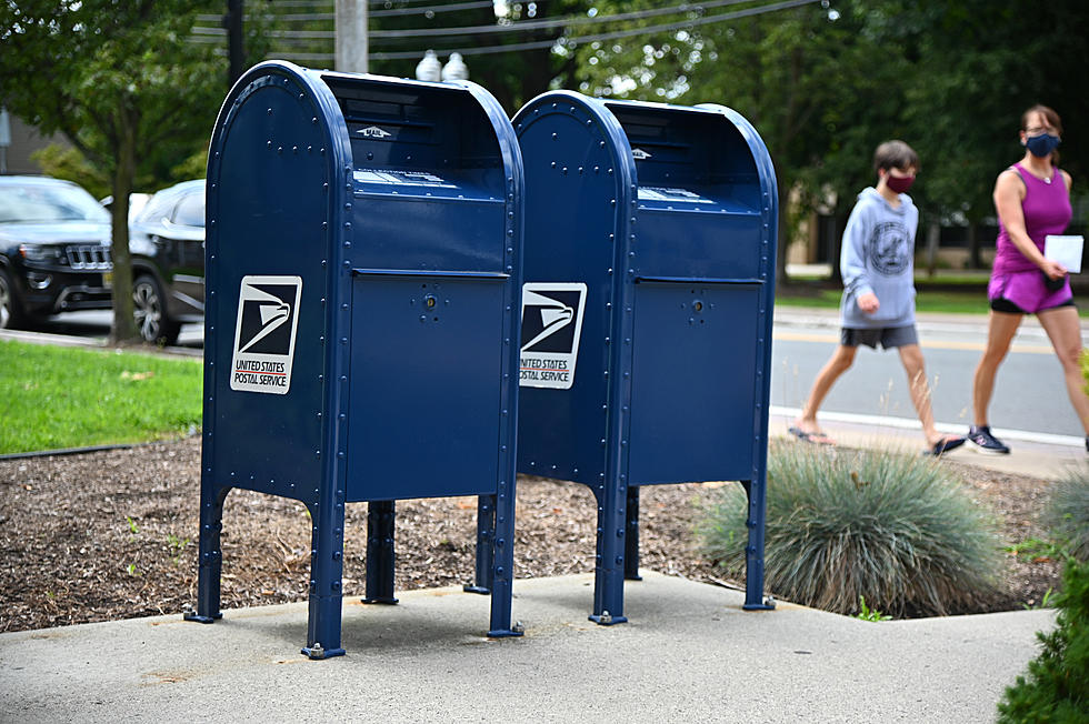 Experts Say to Stop Putting Checks in The Mail, Here’s Why