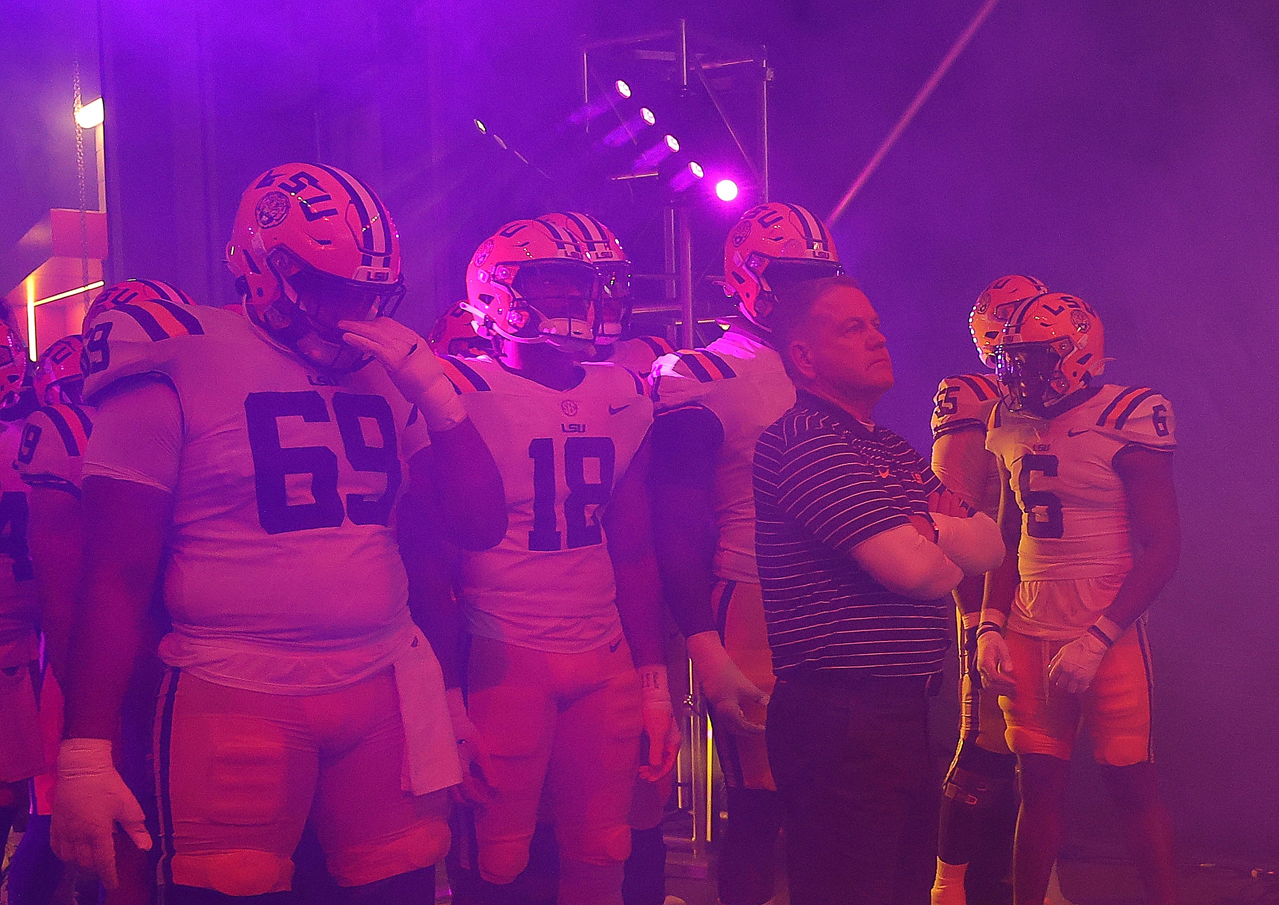 LSU football wears purple uniforms rarely in back-to-back games