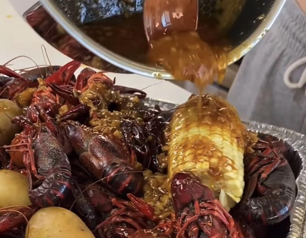 Louisiana Folks Disgusted by This Crawfish Boil on A Stove [VIDEO]
