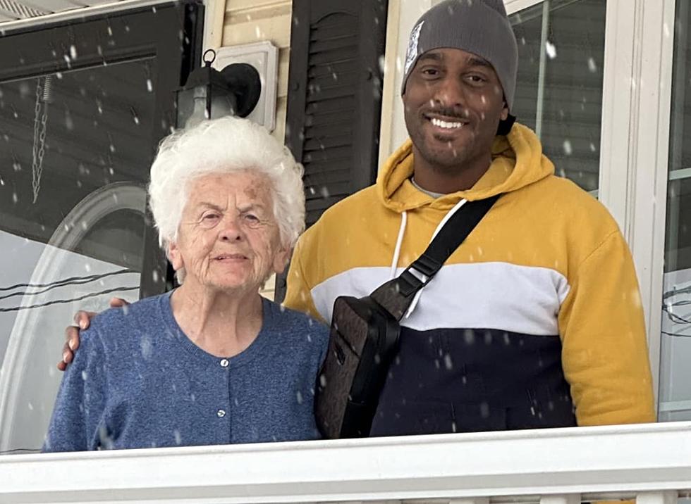 Elderly Woman Brings Neighbor to Tears With One Simple Statement