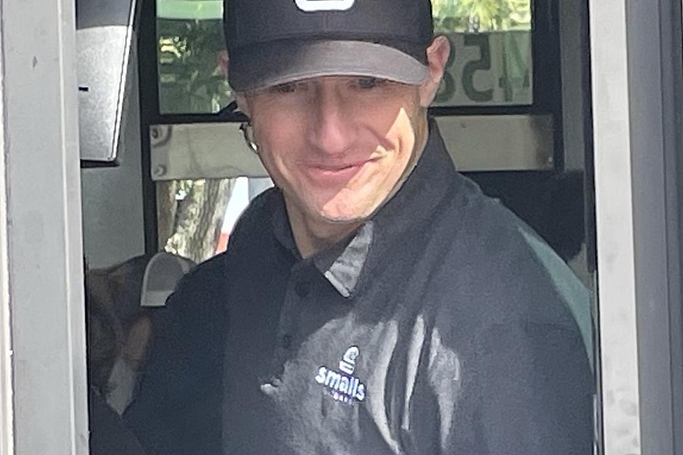 Drew Brees Works Restaurant&#8217;s Drive-Thru Window in Louisiana