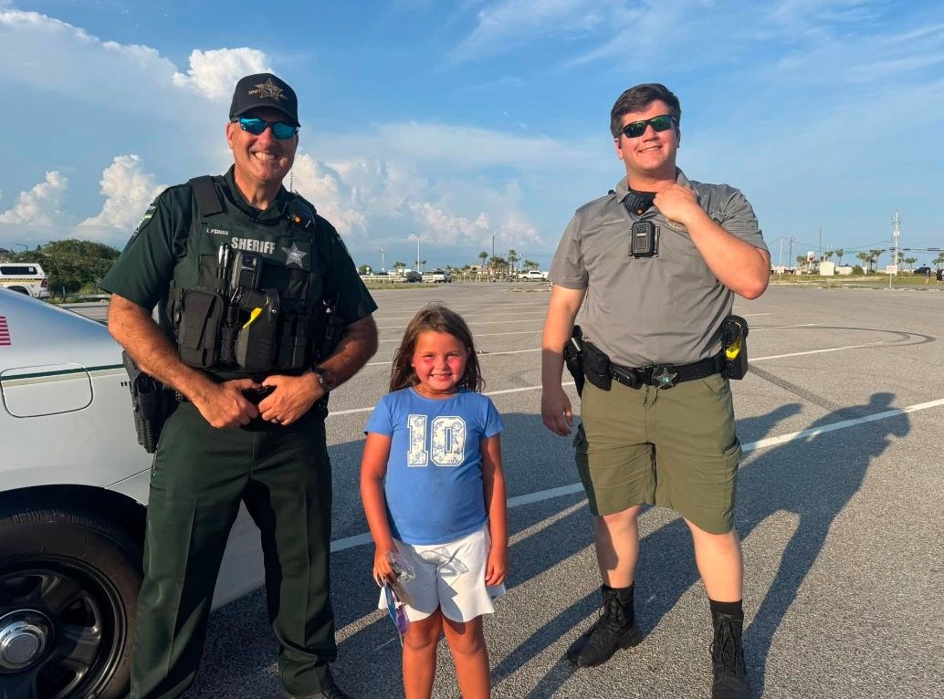 Florida Deputies Make Louisiana Girl’s Day Much Brighter