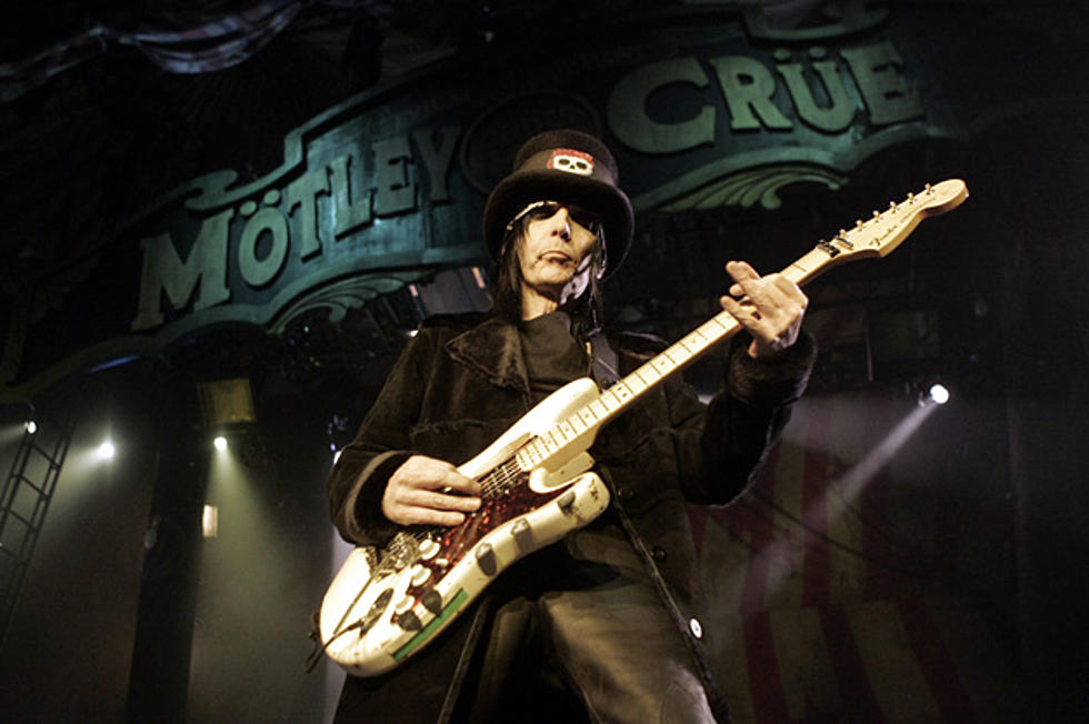 Motley Crue’s Mick Mars Knocked Over by ‘Idiot’ Fan During Concert