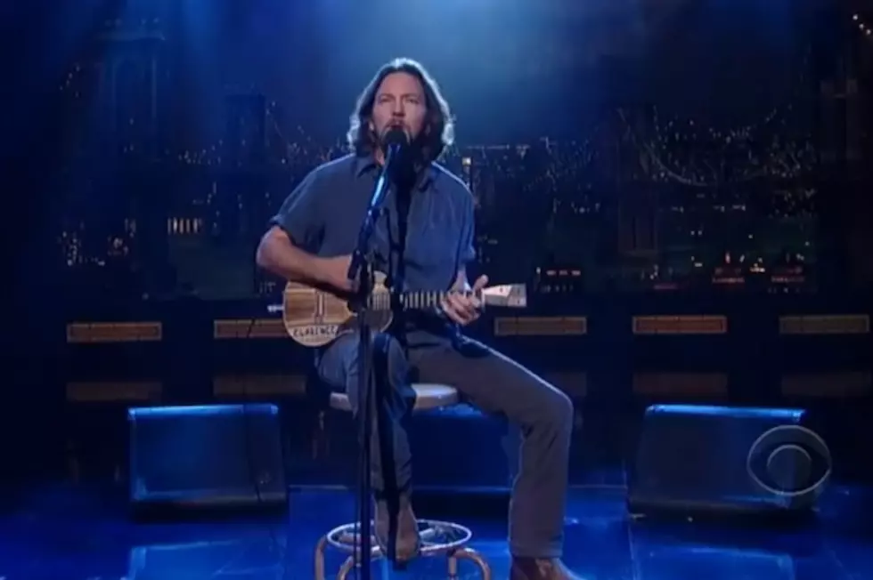 Eddie Vedder’s ‘Without You’ Performance Impresses Letterman