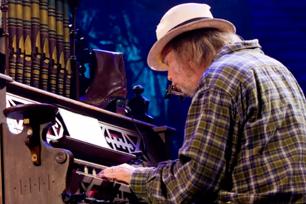 Neil Young &#8216;Steals&#8217; Fan Videos for &#8216;A Treasure&#8217; Blu-ray