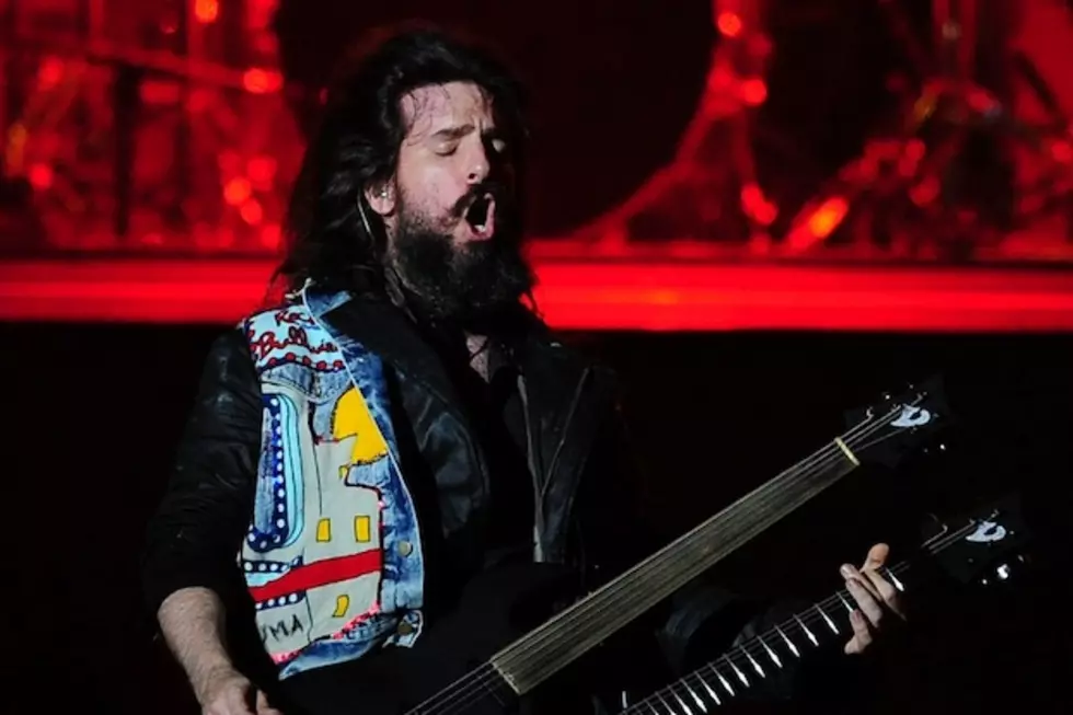 Guns N&#8217; Roses Guitarist Bumblefoot Involved in Car Crash