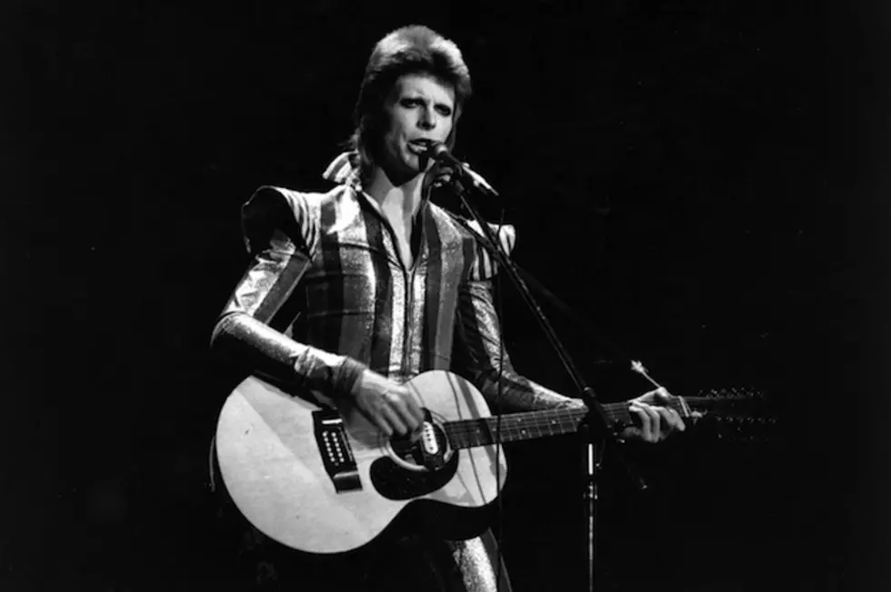 David Bowie, ‘Moonage Daydream’ – Lyrics Uncovered