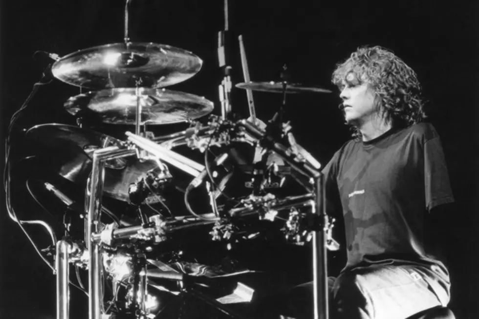 27 Years Ago: Def Leppard&#8217;s Rick Allen Makes His First Post-Accident Concert Appearance