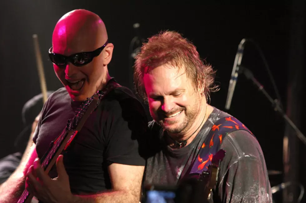 Chickenfoot’s Michael Anthony: ‘You Can Be A Supergroup Without Having Good Songs’