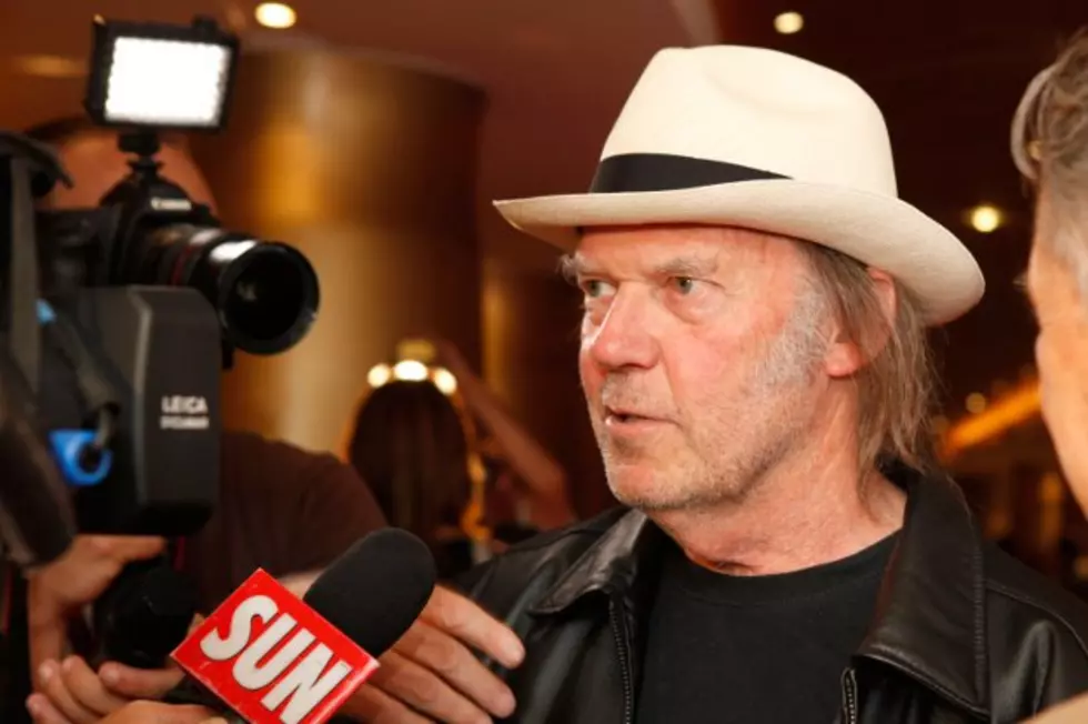 Neil Young: Writing New Memoir &#8216;Fit Me Like A Glove&#8217;