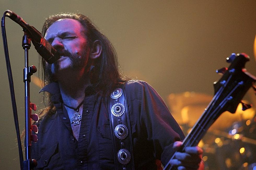 Motorhead&#8217;s Lemmy Kilmister Celebrates Birthday Singing With Camp Freddy